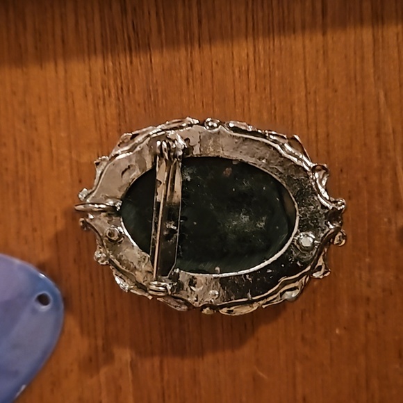 Dried Flower Brooch - Picture 2 of 2